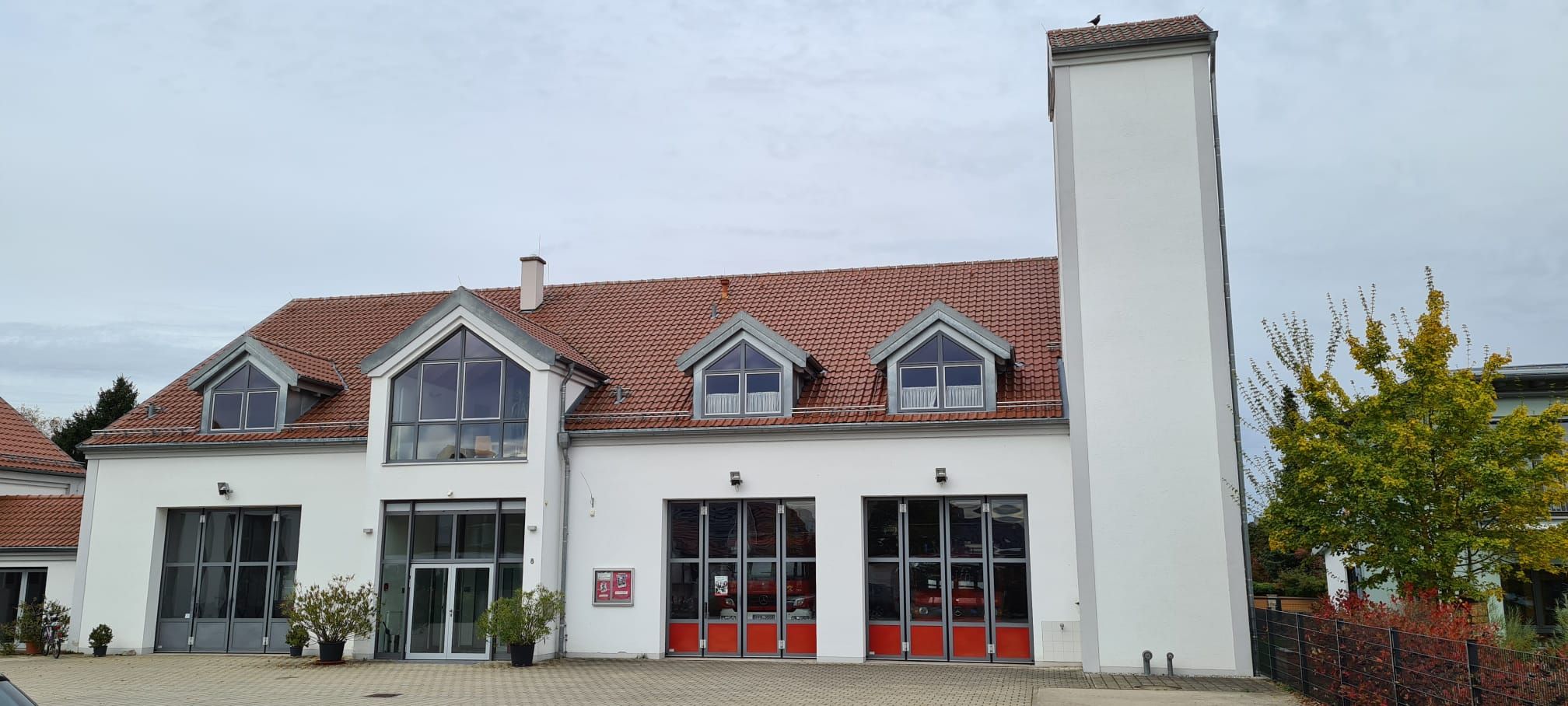 Grossansicht in neuem Fenster: Feuerwehrgerätehaus der FFW Jesenwang