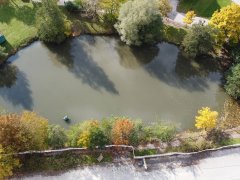 Kinderspielplatz in Oberschweinbach am Dorfweiher